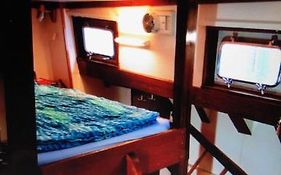 Schiff AHOY, Hotelschiff, Hausboot, Boot, Passagierschiff